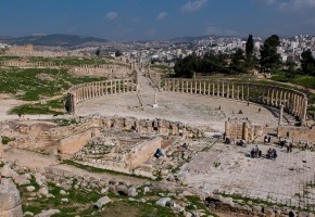 Jerash, Our Introduction to Roman Jordan oval plaza from temple zeus jerash jordan 2