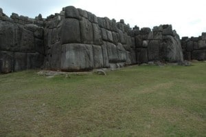 walls sacsayhuaman