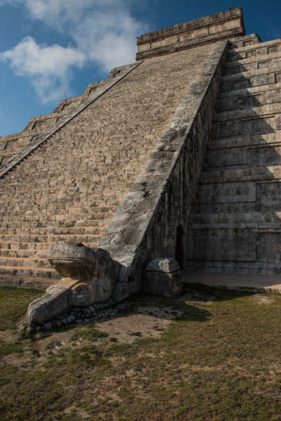 Temple of Kukulkán, Chichén Itzá, Mexico