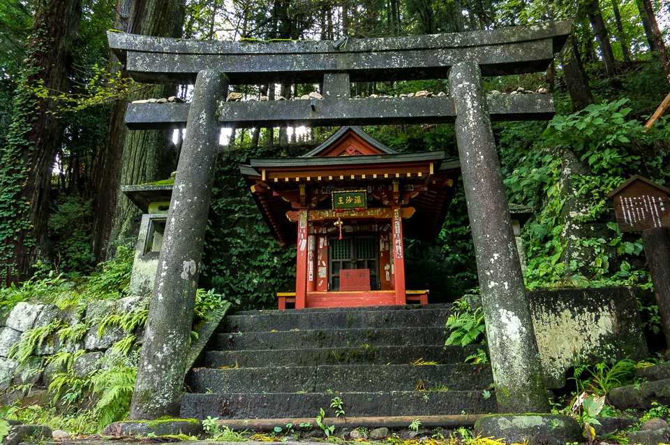 roadside shinto shrine Nikko