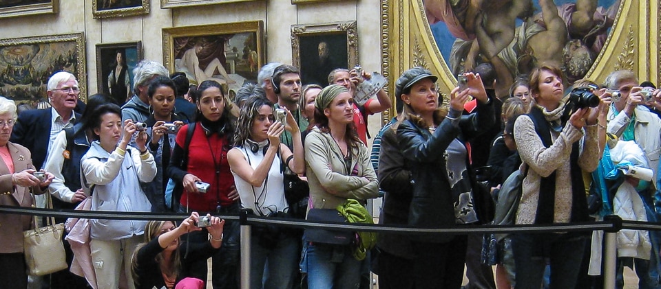 Louvre tourists Mona Lisa