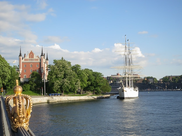 The AF Chapman (now a hostel) seen from the Skeppholmsbron bridge.