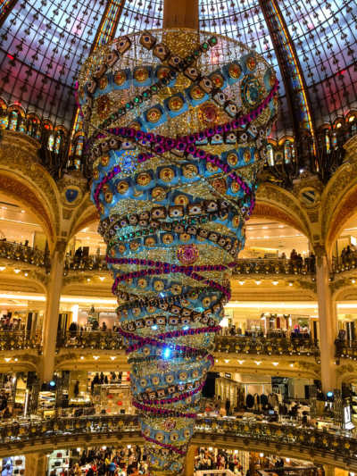 Shopping Galeries Lafayette in Paris