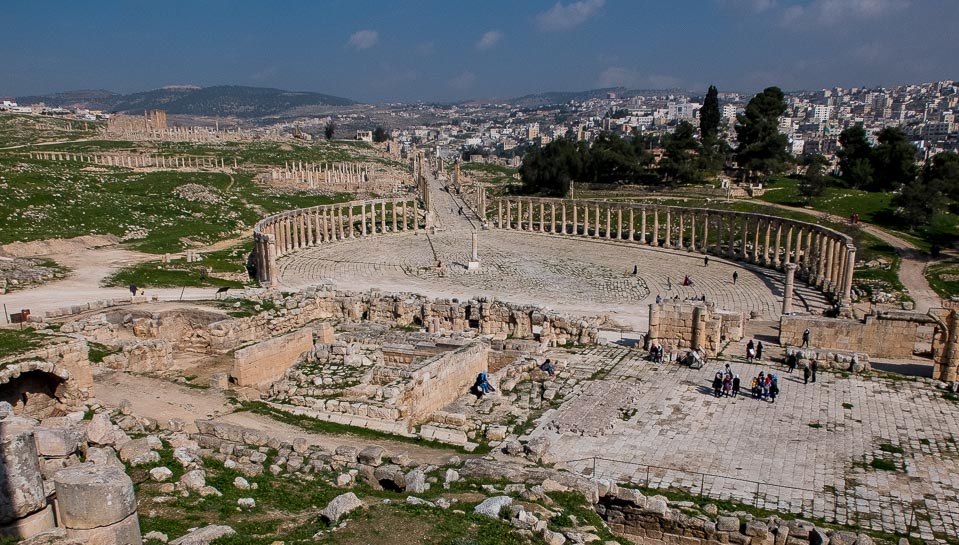 oval plaza from temple zeus jerash jordan 2