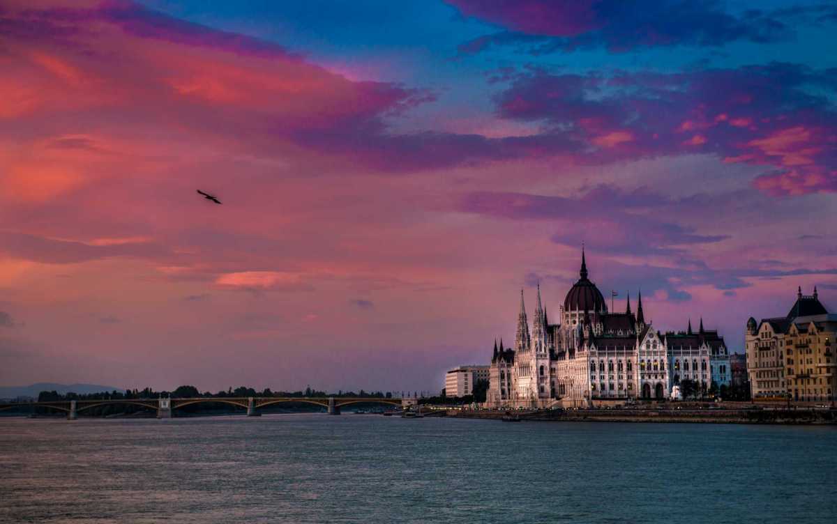 budapest sunset parliament danube