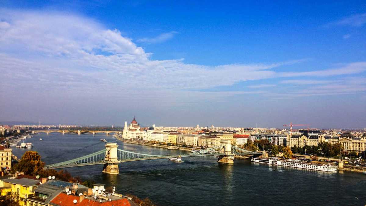 Viking Lif Budapest Chain Bridge