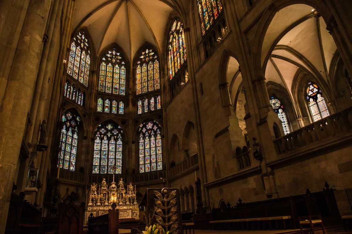 altar regensburg cathedral 1