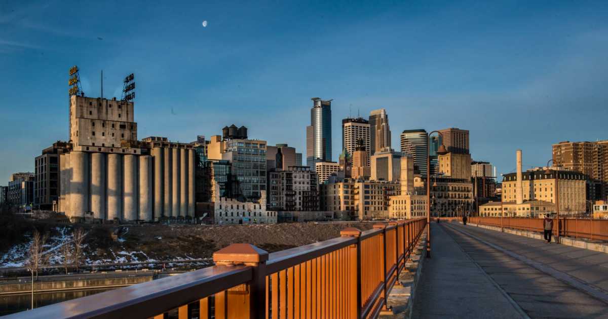 minneapolis morning stone arch 4