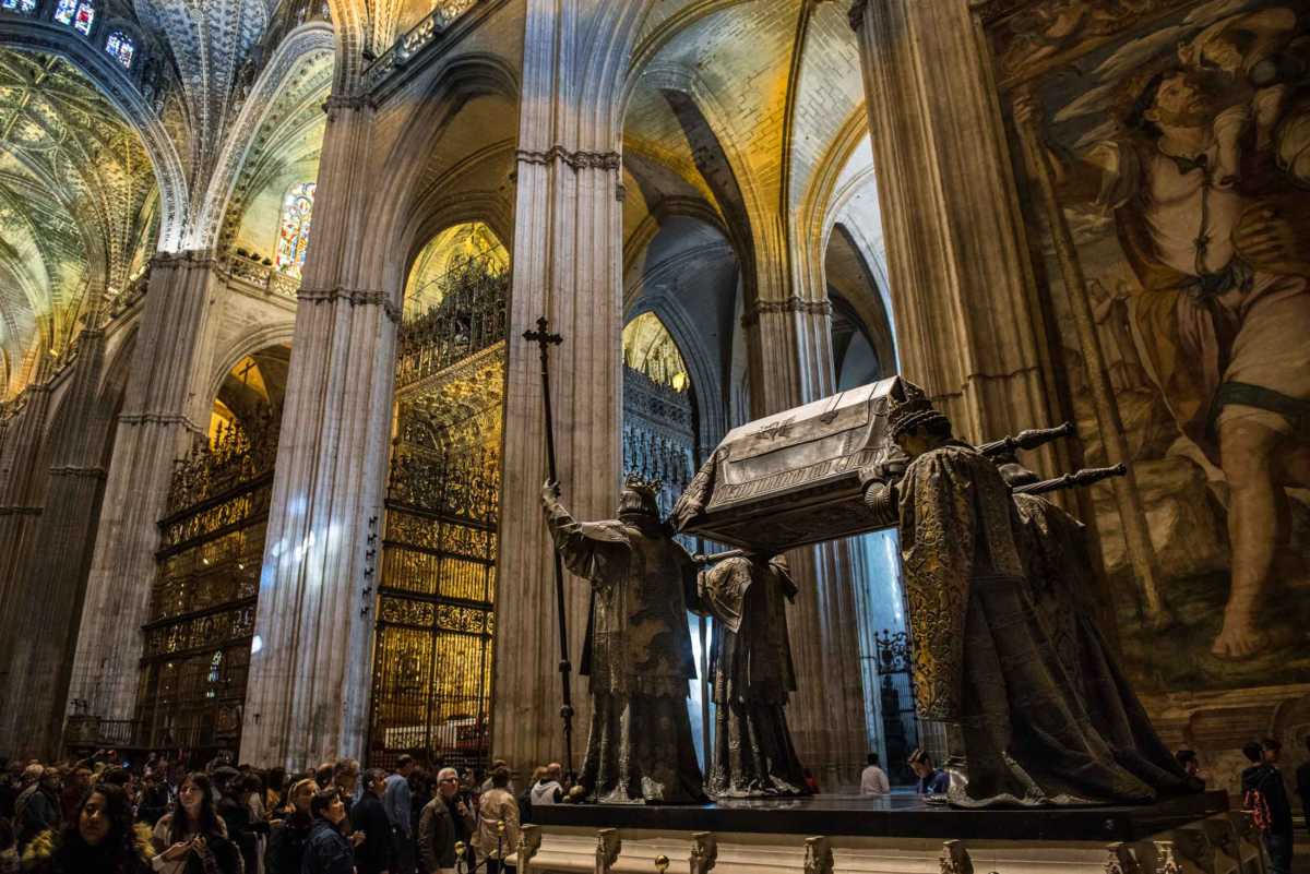 tumba de cristóbal colón tumba de colón de sevilla sevilla del patrimonio mundial