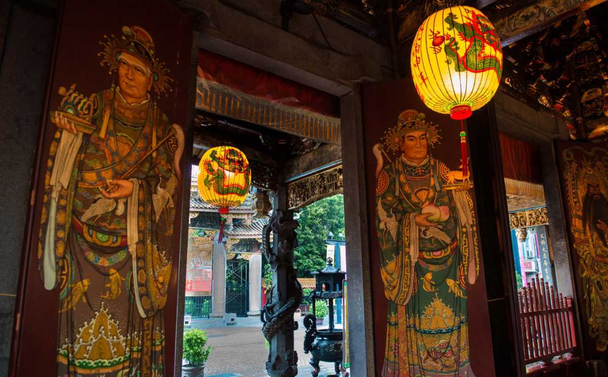 baoan buddhist temple taipei door