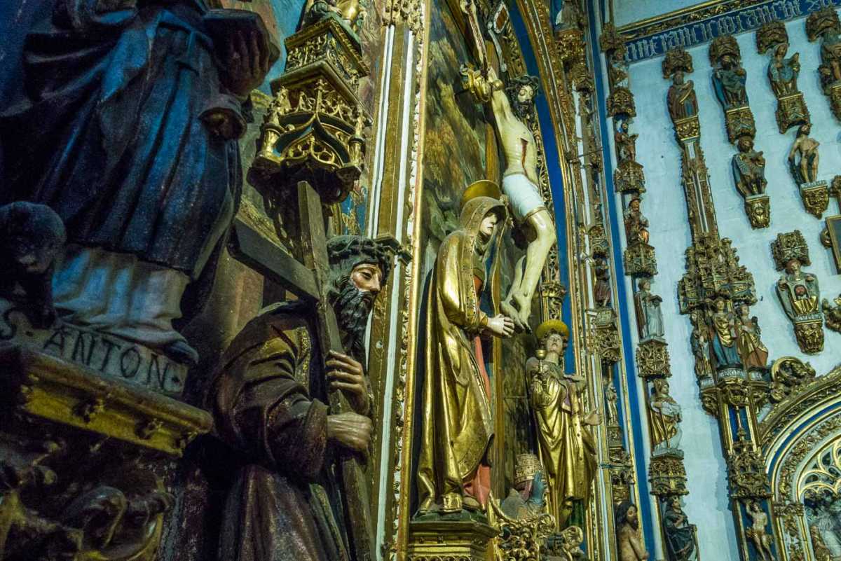 salamanca cathedral chapel crucifix