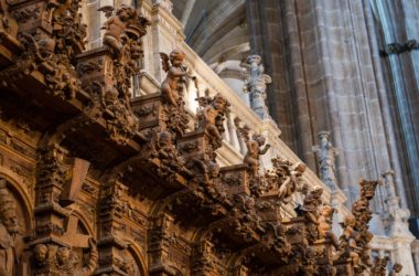 The New Cathedral of Salamanca, Spain spain_salamanca_cathedral_choir cherubs