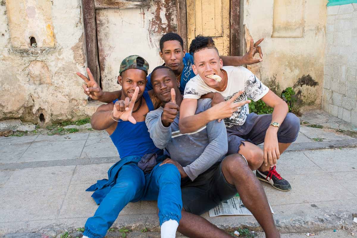 Cuba_Havana neptune street guys on street