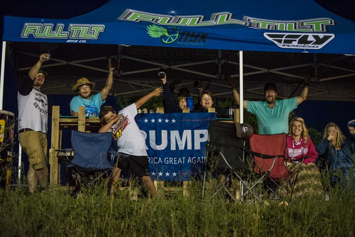 USA_wisconsin_dirt car racing fans