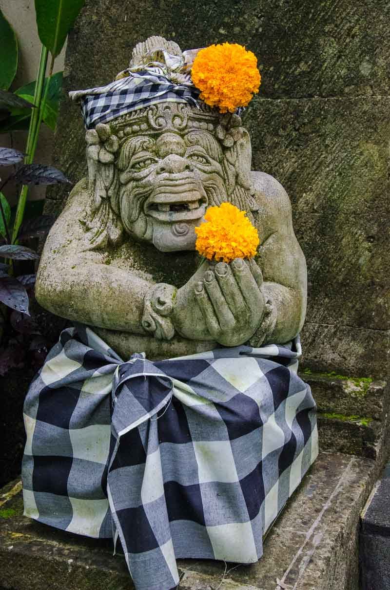 Bali ubud door idol