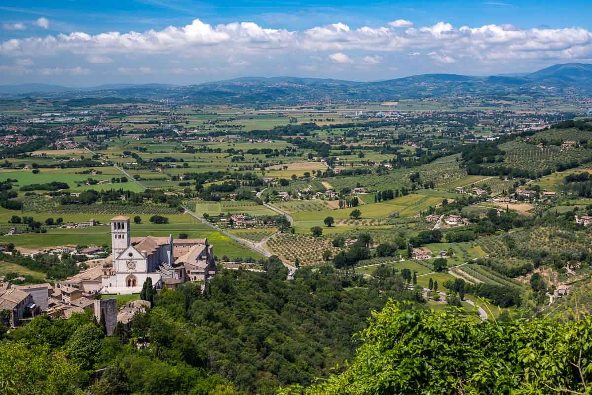 italy Assisi basilica san francesco umbria valley