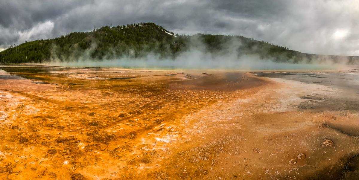 grand prismatic spring yellowstone