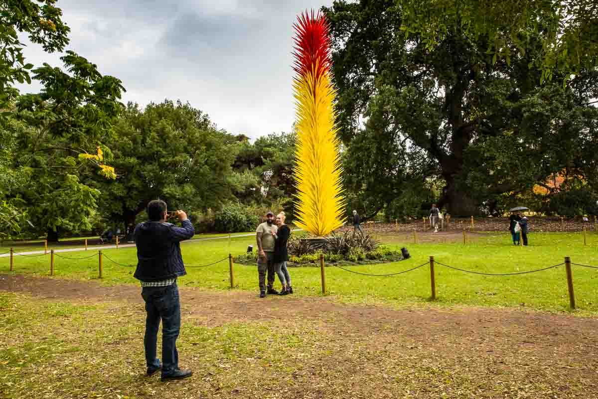 kew gardens chihuly sculpture