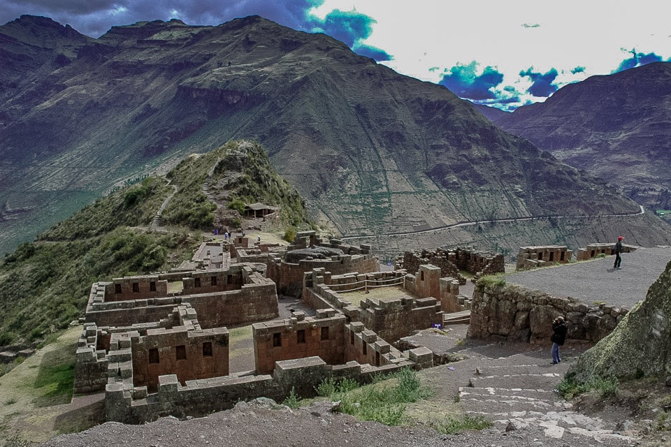 peru sacred valley pisac ruins