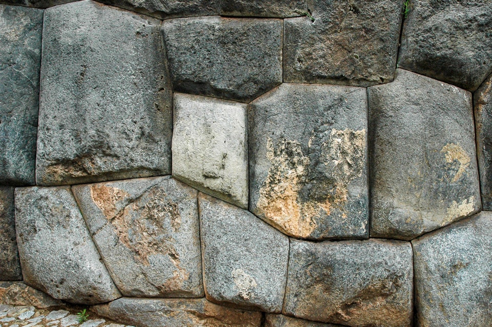 peru sacred valley sacsayhuaman stones