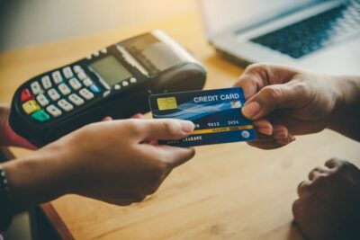 How to Choose the Right Travel Credit Card for You