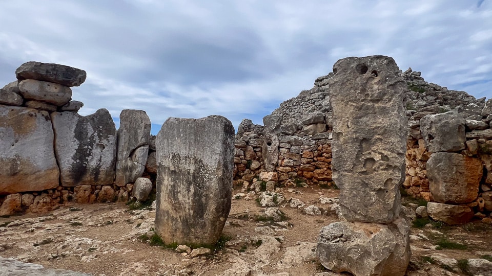 taula enclosures Talayotica Menorca