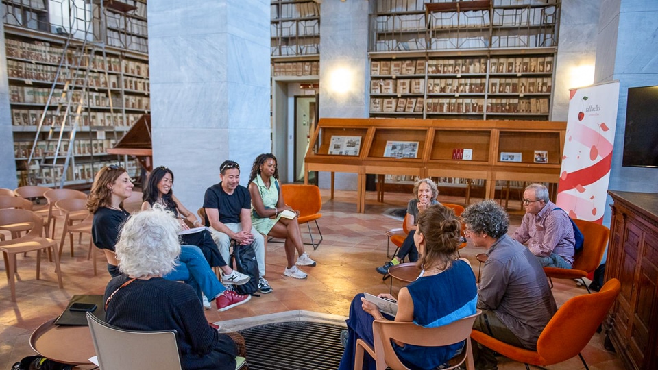 Elective study abroad group meets at Archivio Comunale in Palermo